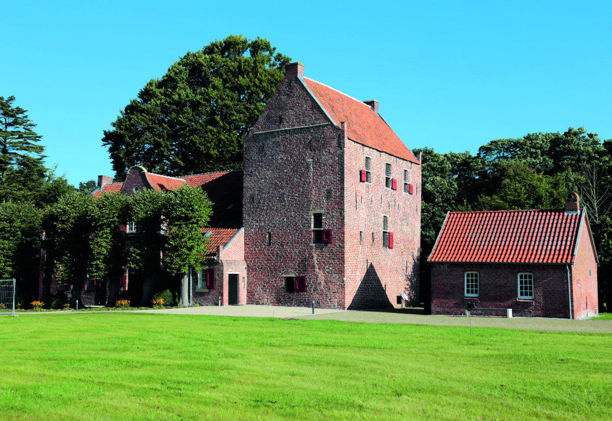 Festes Haus: das »Steinhaus « in Bunderhee im Landkreis Leer – einst Sitz ostfriesischer Häuptlinge.