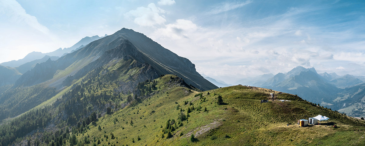 Gemeinde Surses, Graubünden: Das neu entdeckte Römerlager während der Ausgrabungen im Sommer 2024.