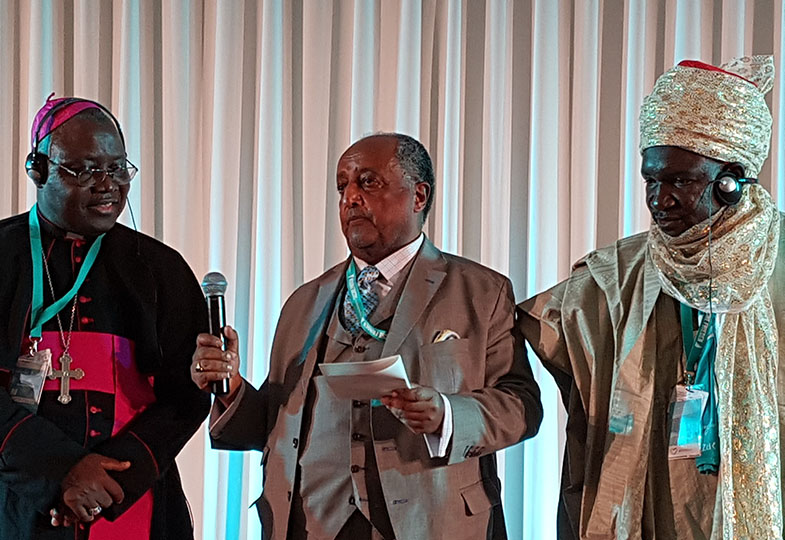 Erzbischof Ignatius Kaigagama von Abuja, Dr. Prinz Asfa-Wossen Asserate und der Emir von Wase, Muhammadu Sambo Haruna