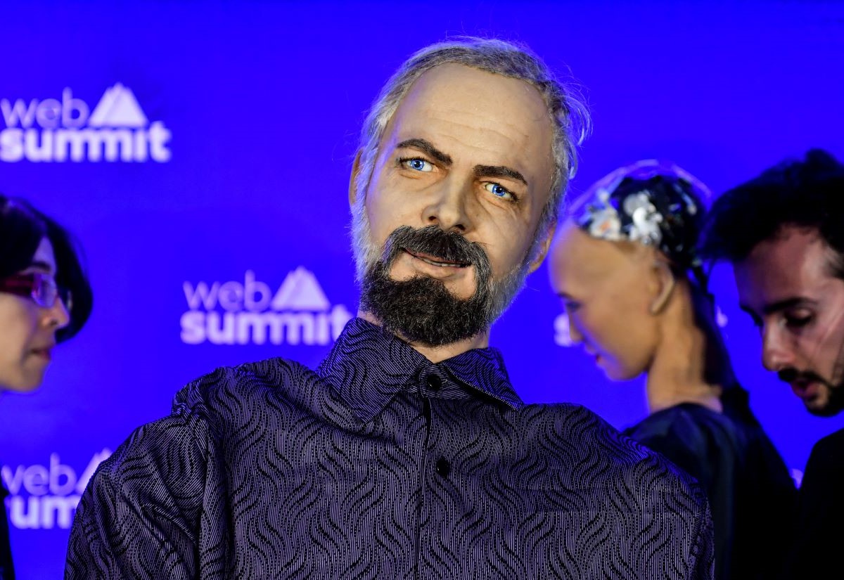 Philip K. Dick (1928-1982) als Android/Kosmische Puppe auf dem Web Summit Lissabon am 6. November 2019.