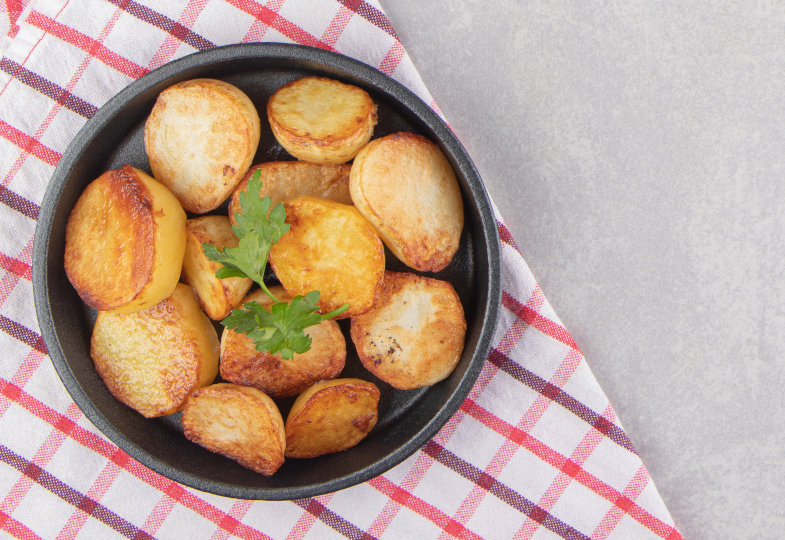 Ein Rezept zum Kochen mit Kindern: Ofenkartoffeltaler mit Quark