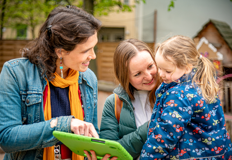 Online-Veranstaltungen für Eltern und pädagogische Fachkräfte: Fröbel-Elternakademie: Inspiration und Unterstützung für Ihren Familienalltag