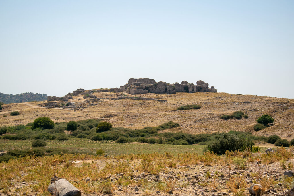 Das Theaterkastell auf dem sog. Kaletepe ist namensgebend für die Siedlung Palatia.