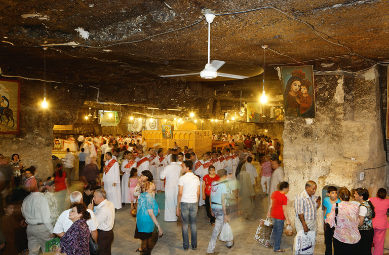 Pilgermagnet Grotte – legendenhafte Station der Heiligen Familie.