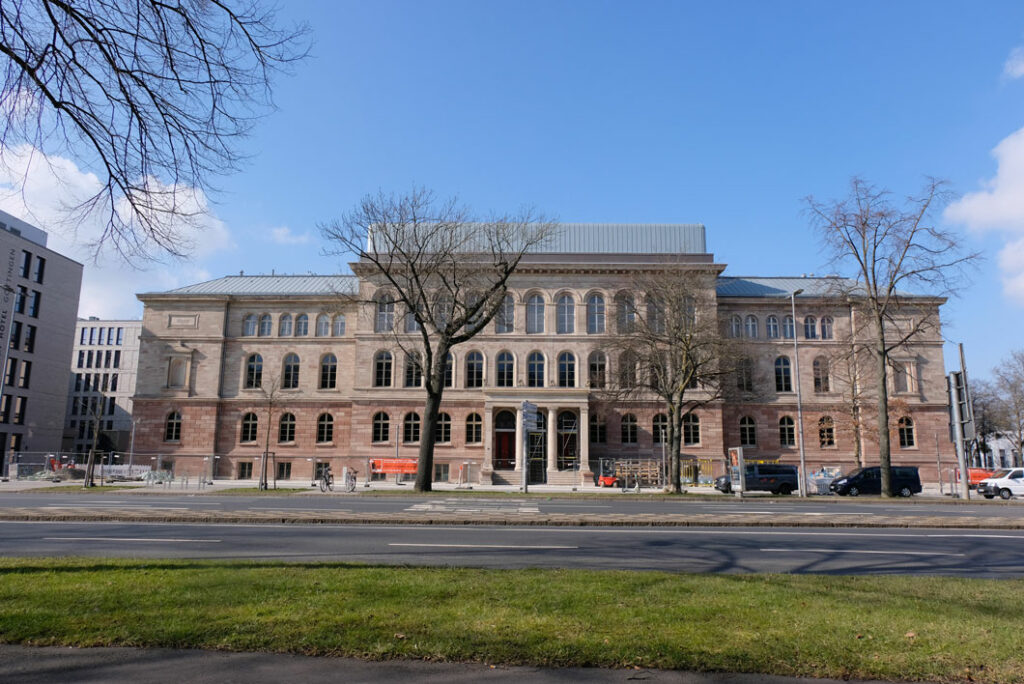 Das Forum Wissen im Gebäude der ehemaligen Zoologie der Universität Göttingen an der Berliner Straße, das 1878 als »Naturhistorisches Museum« der Universität erbaut wurde.