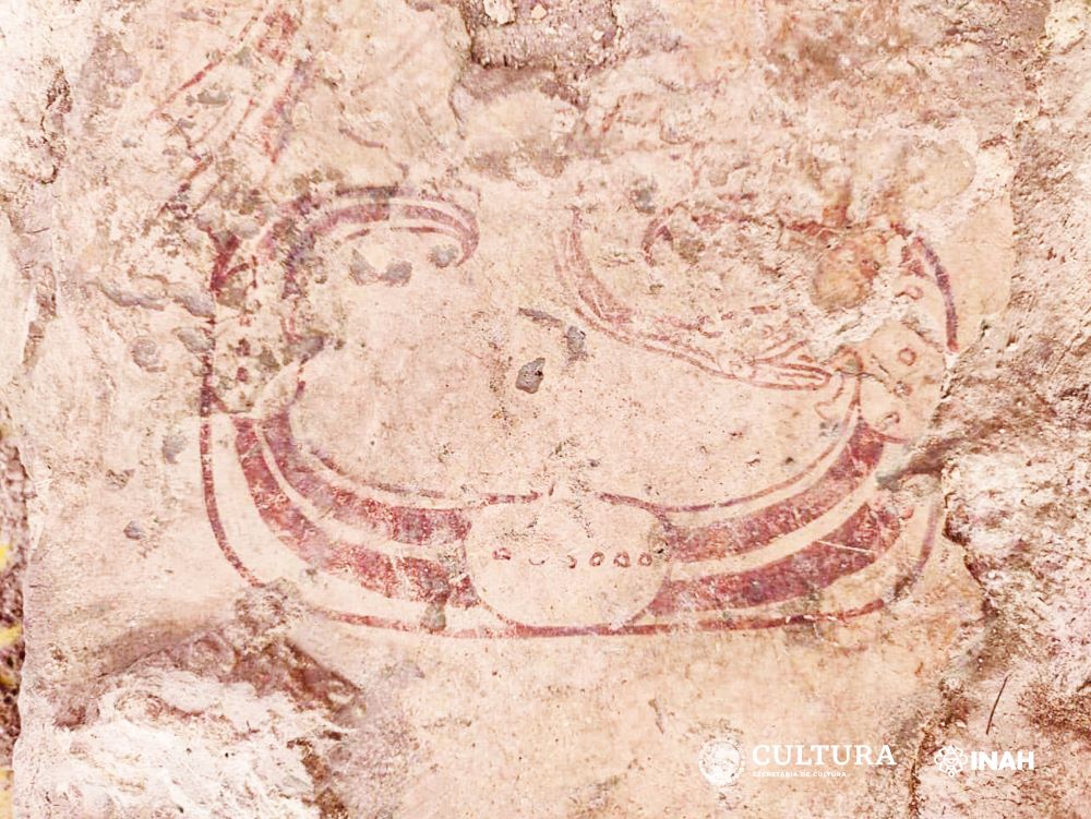 Bemalter Gewölbedeckel in der Akropolis von Ek' Balam entdeckt