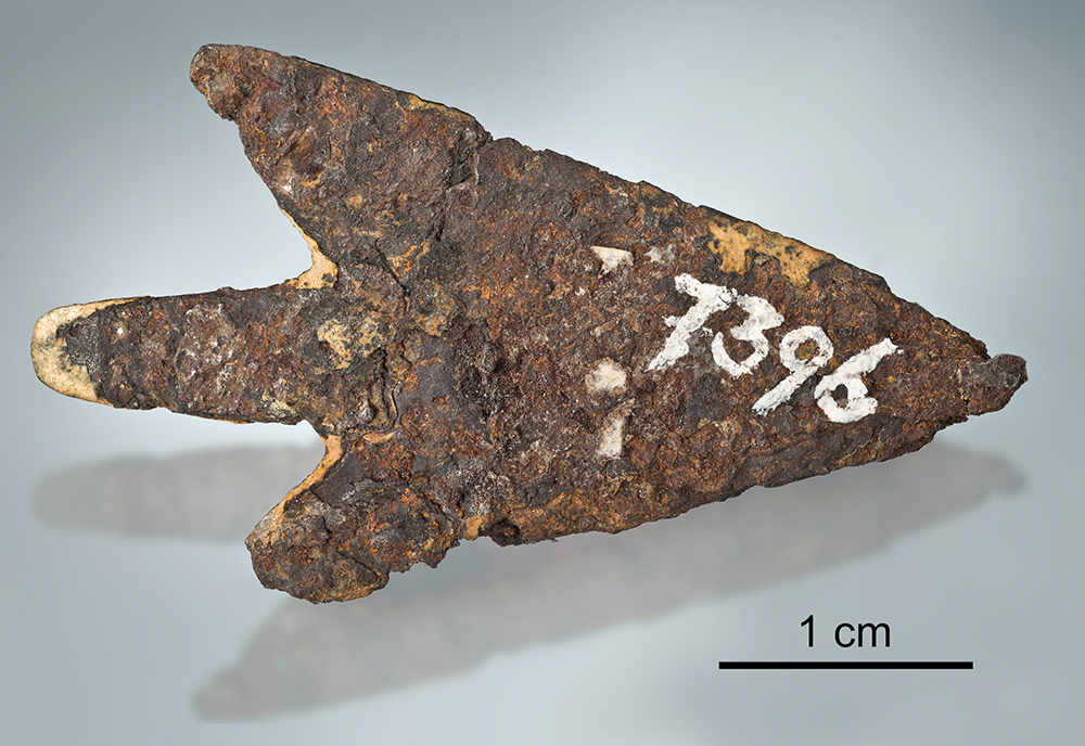 Die Pfeilspitze aus meteoritischem Eisen von Mörigen. Sammlung Bernisches Historisches Museum. 