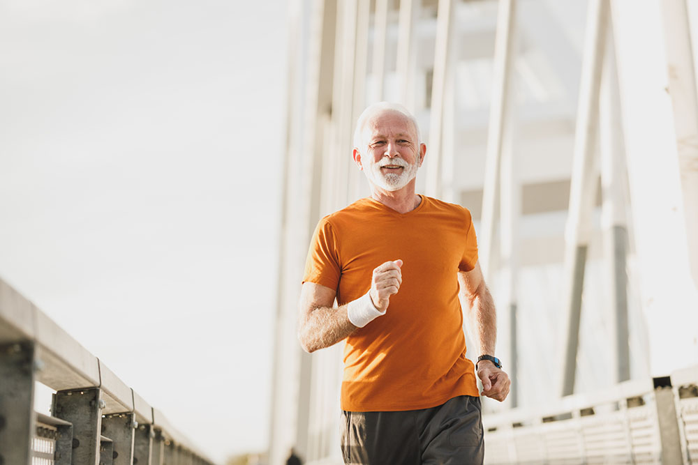 Motivbild. Sportlich aktive Menschen haben eine gute Chance, gesund zu altern, auch ohne Langlebigkeitsgen.