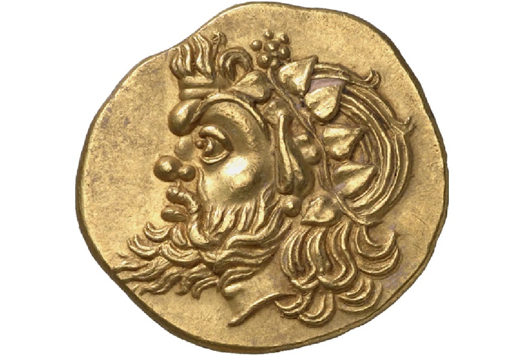 Goldmünze von Pantikapaion (4. Jh. v. Chr.). 23 mm, 9,08 g. Münzkabinett der Staatlichen Museen, Objektnr. 18200499. Fundort: Kutaissi (Georgien). Erworben im Jahr 1902 beim Berliner Münzenhändler Rudolf Kube. Acc. 1902/590.